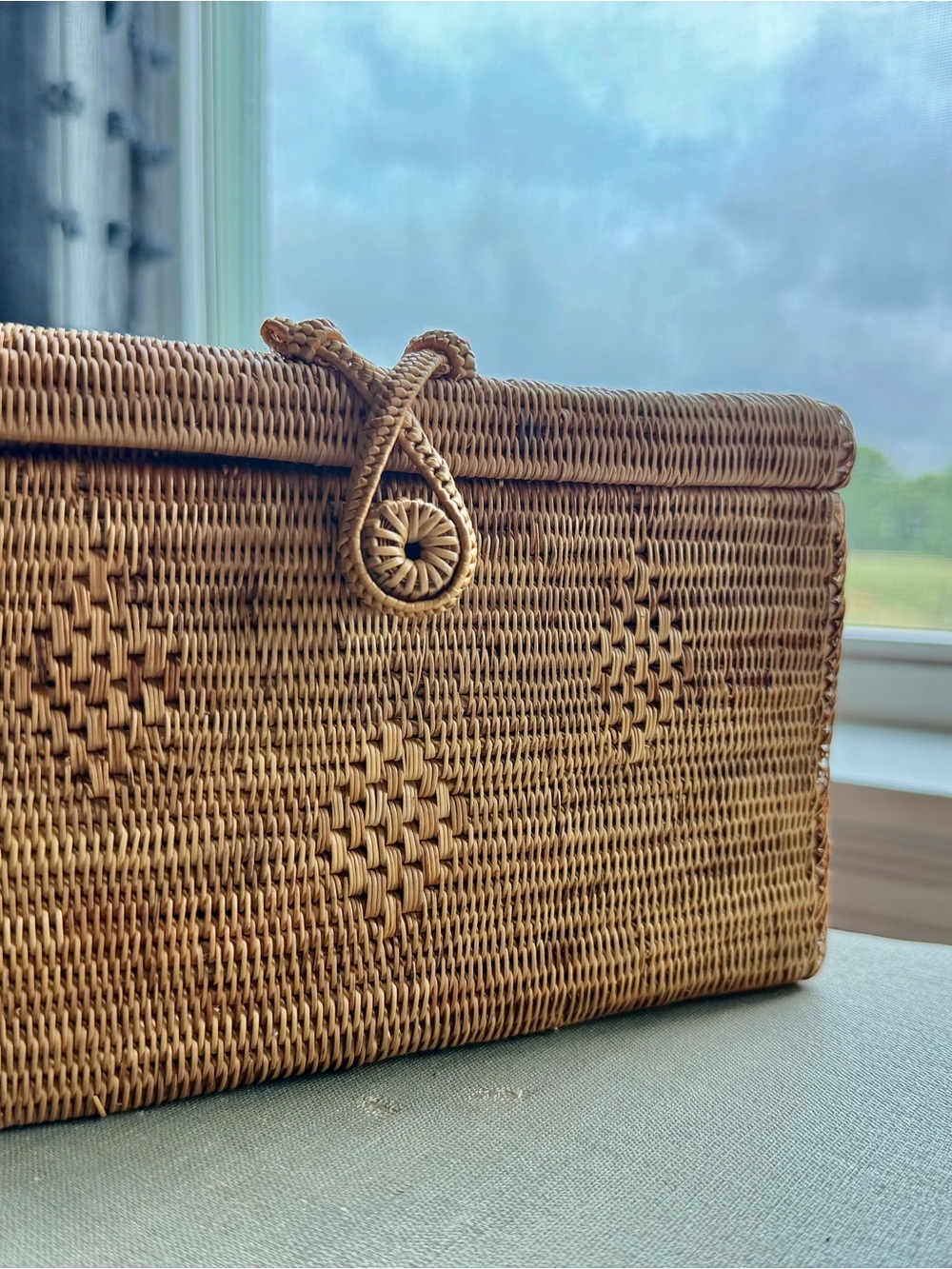 Peggy Fisher Woven Rattan Picnic Basket Clutch in Natural Tan